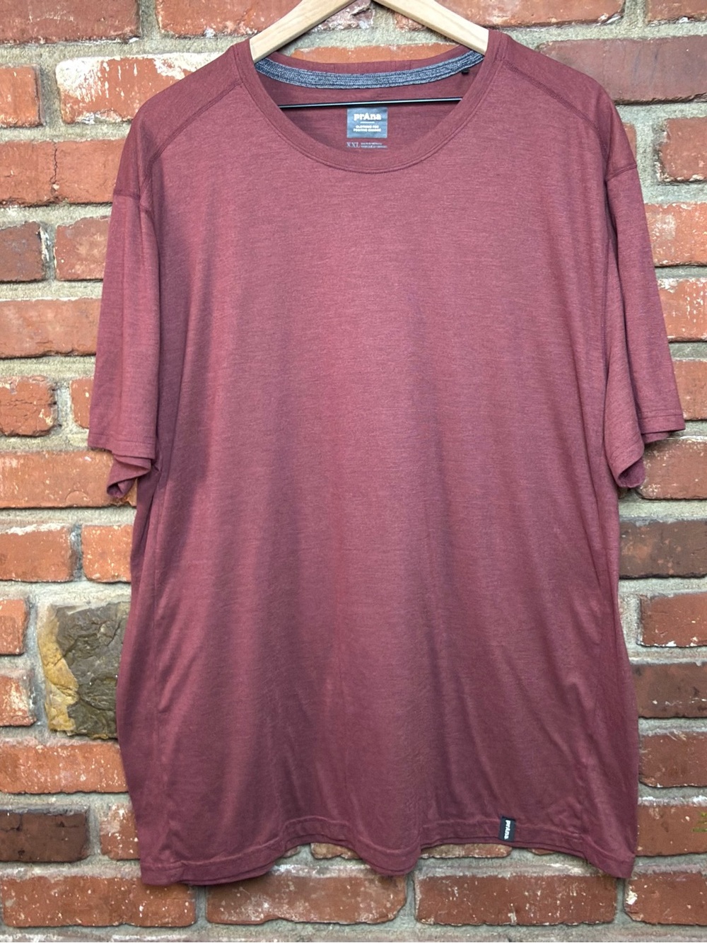 Prana Men's XXL Crew Neck T-Shirt maroon Heathered athleisure outdoor FLAW NOTE